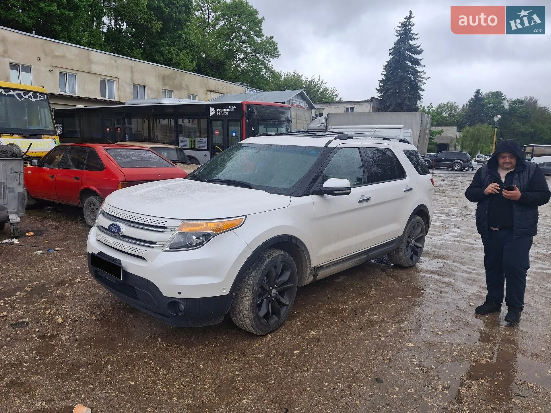 2011 Ford Explorer - мініатюра 2