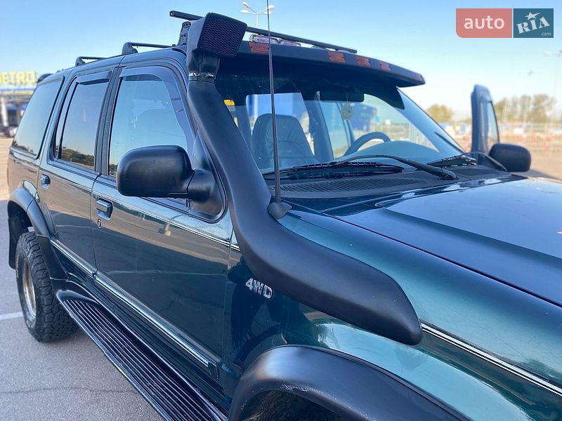 Внедорожник / Кроссовер Ford Explorer 1995 в Запорожье
