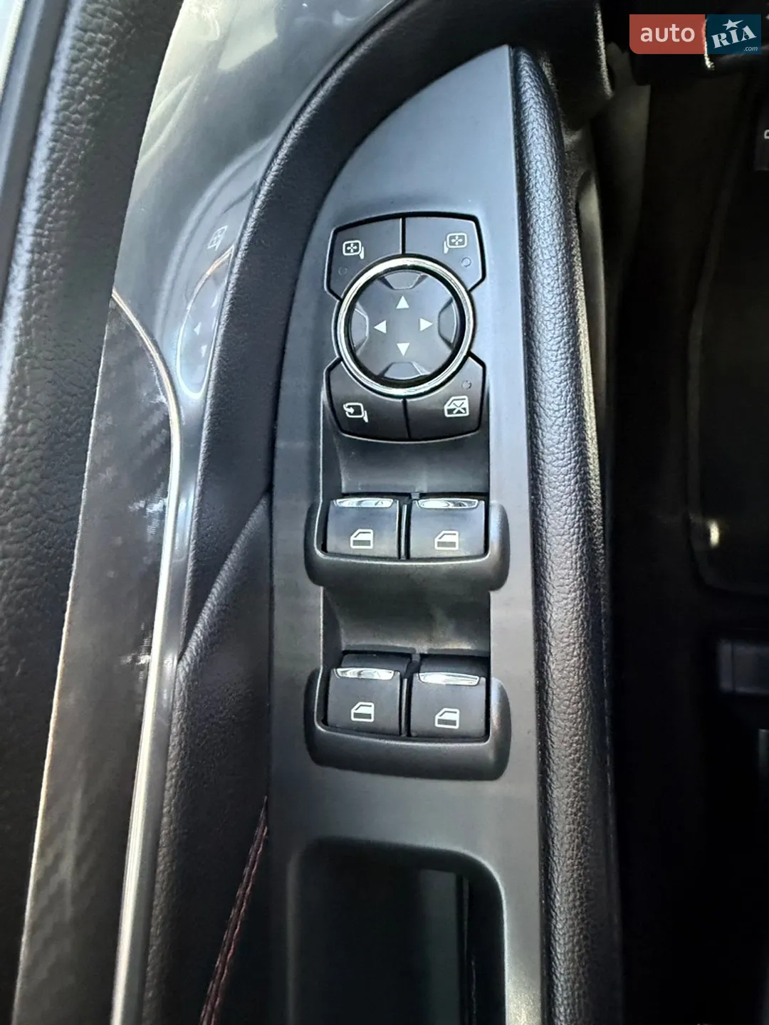 2018 Ford Explorer - мініатюра 19