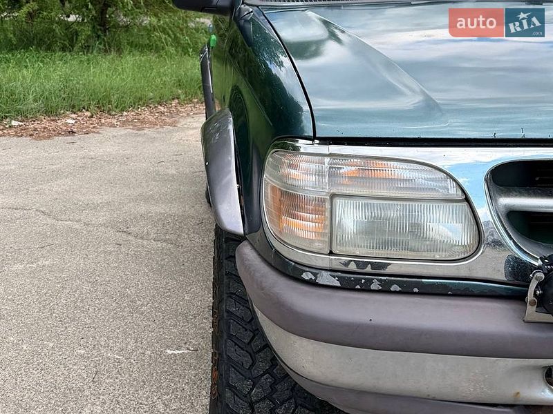 Внедорожник / Кроссовер Ford Explorer 1995 в Чернигове