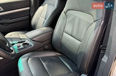 Внедорожник / Кроссовер Ford Explorer 2016 в Ивано-Франковске