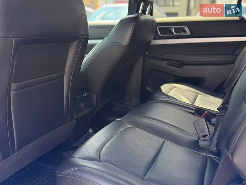 Внедорожник / Кроссовер Ford Explorer 2016 в Ивано-Франковске