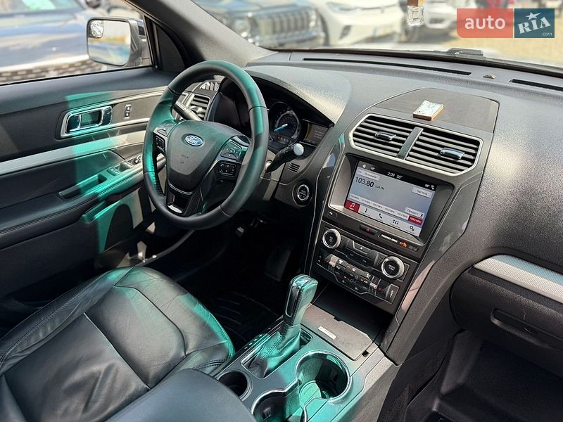 Внедорожник / Кроссовер Ford Explorer 2016 в Ивано-Франковске