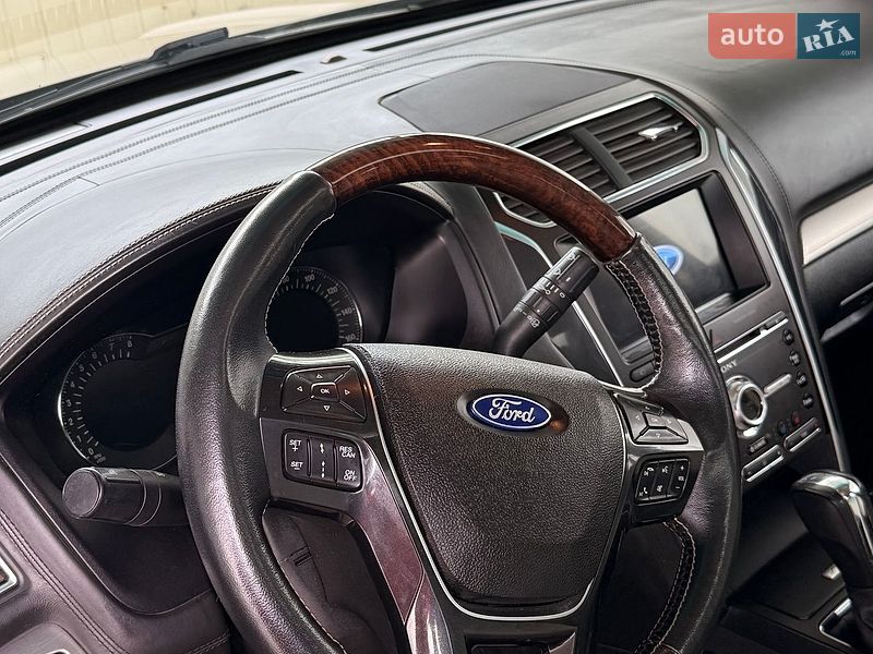Внедорожник / Кроссовер Ford Explorer 2016 в Черноморске фото 7 Внедорожник / Кроссовер Ford Explorer 2016 в Черноморске
