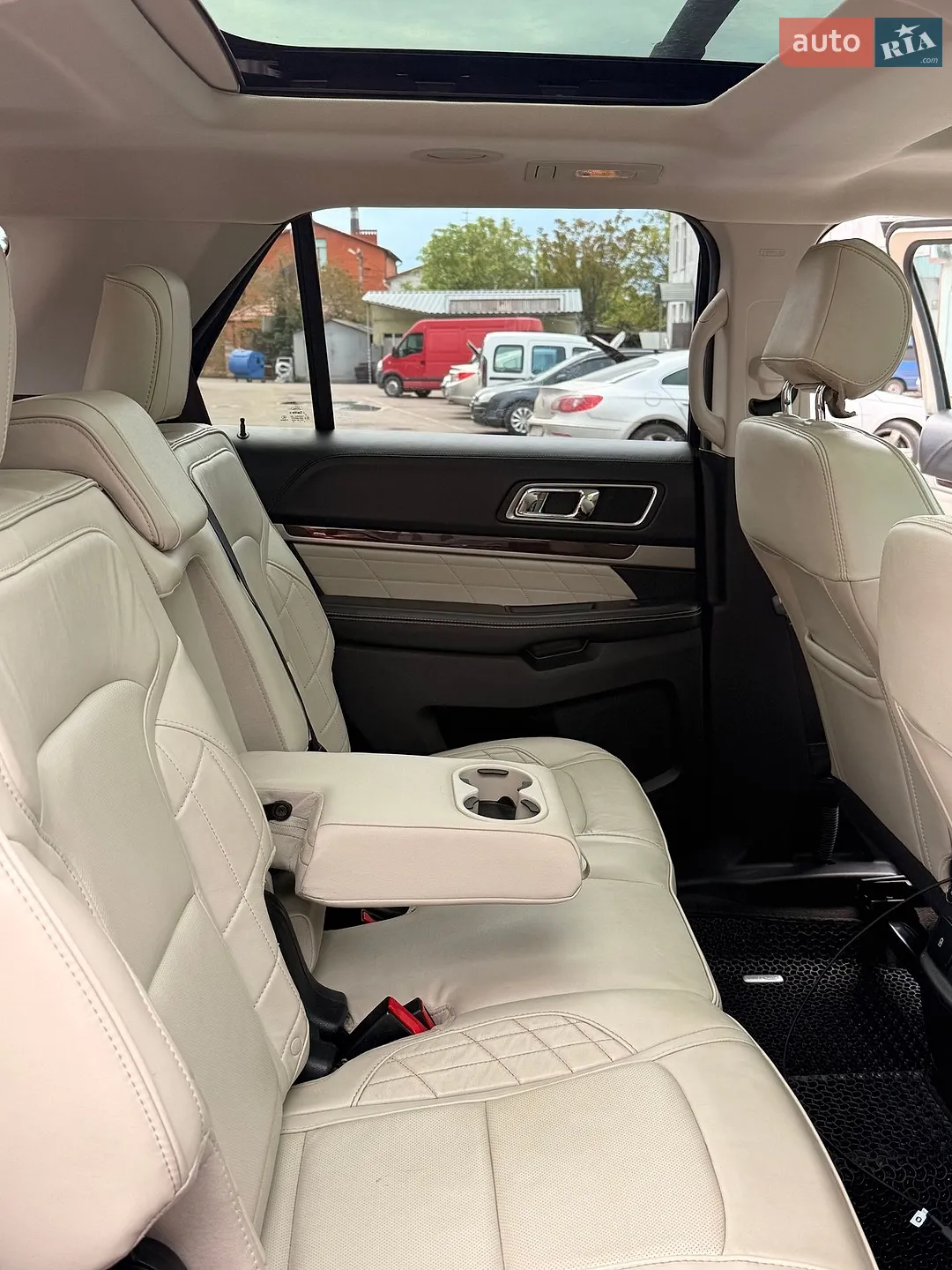 2016 Ford Explorer - мініатюра 17