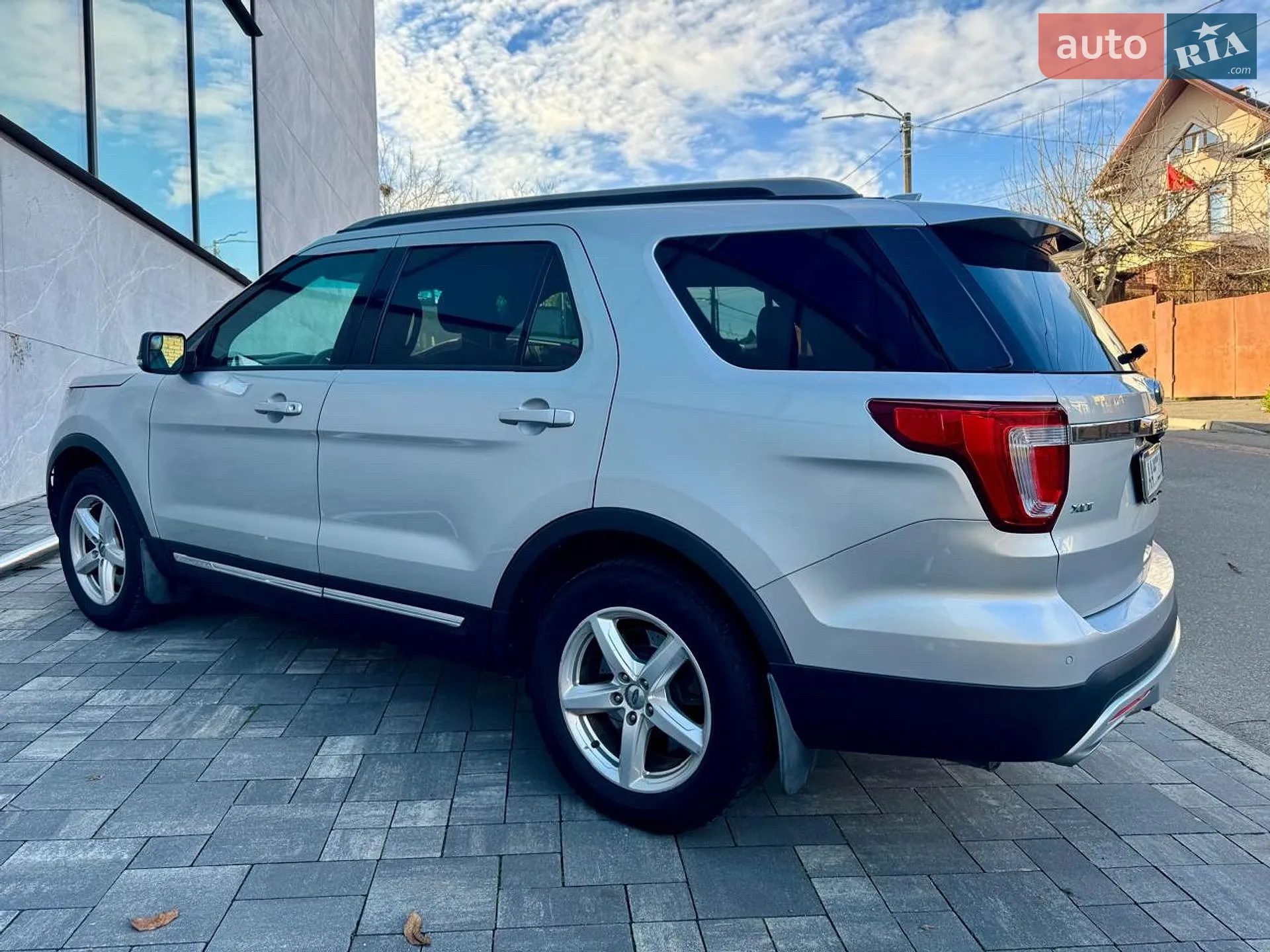 2016 Ford Explorer - мініатюра 5