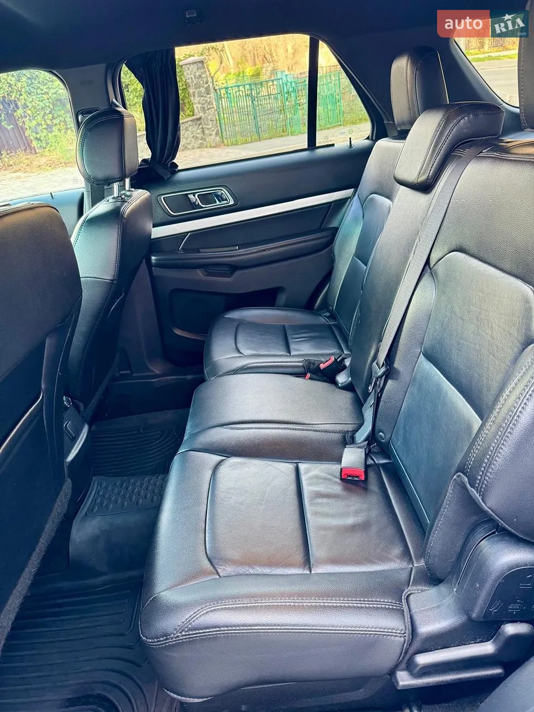 2016 Ford Explorer - мініатюра 13