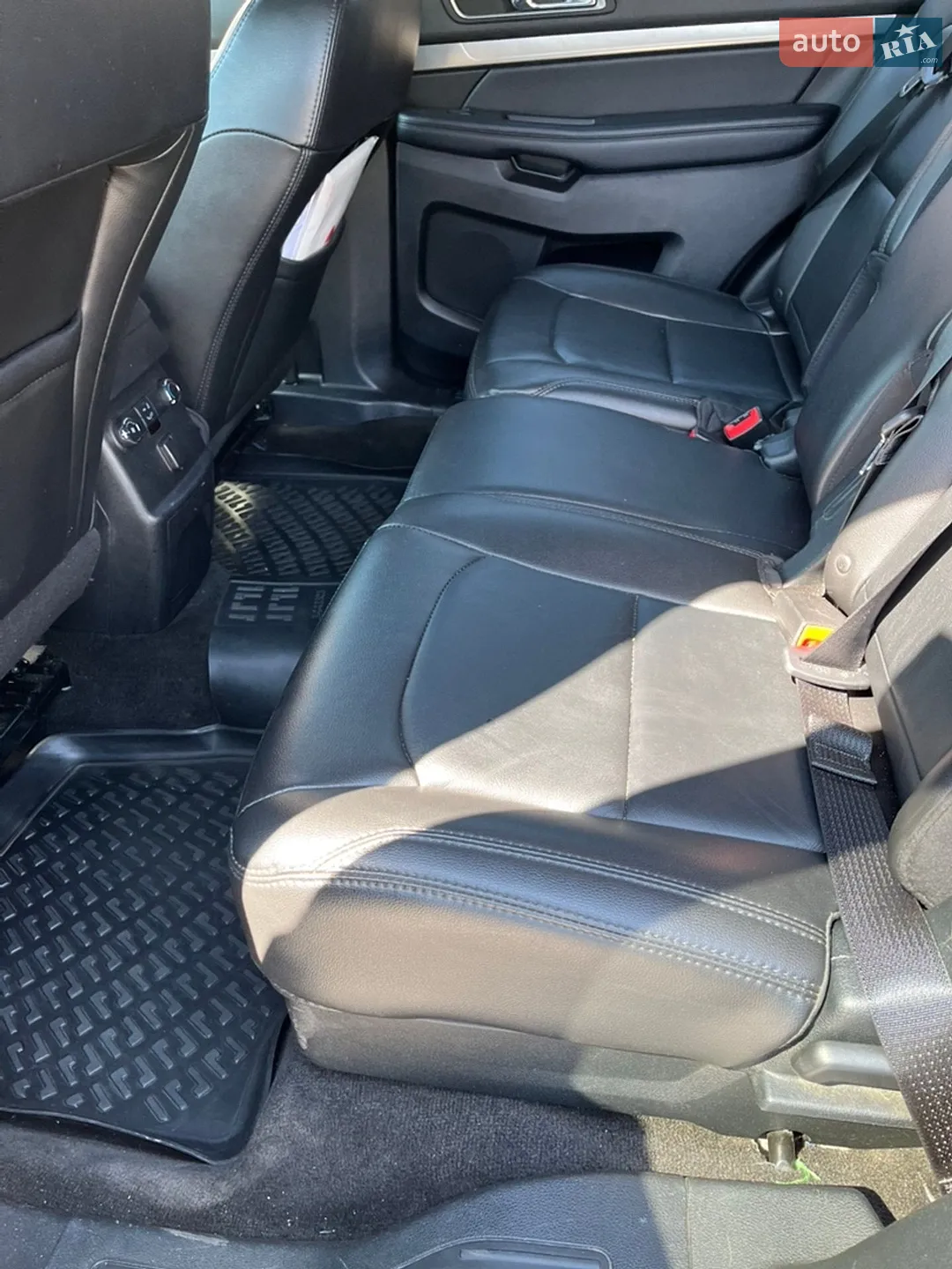 2018 Ford Explorer - мініатюра 14