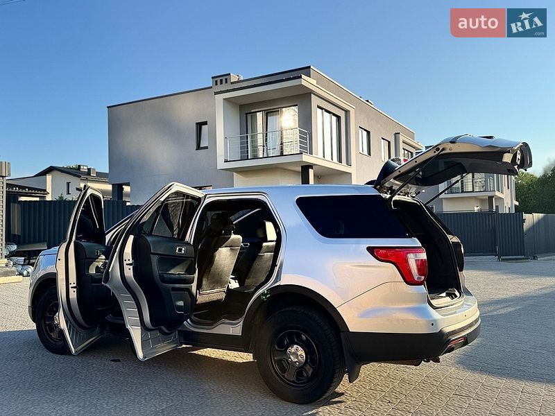 Позашляховик / Кросовер Ford Explorer 2017 в Львові