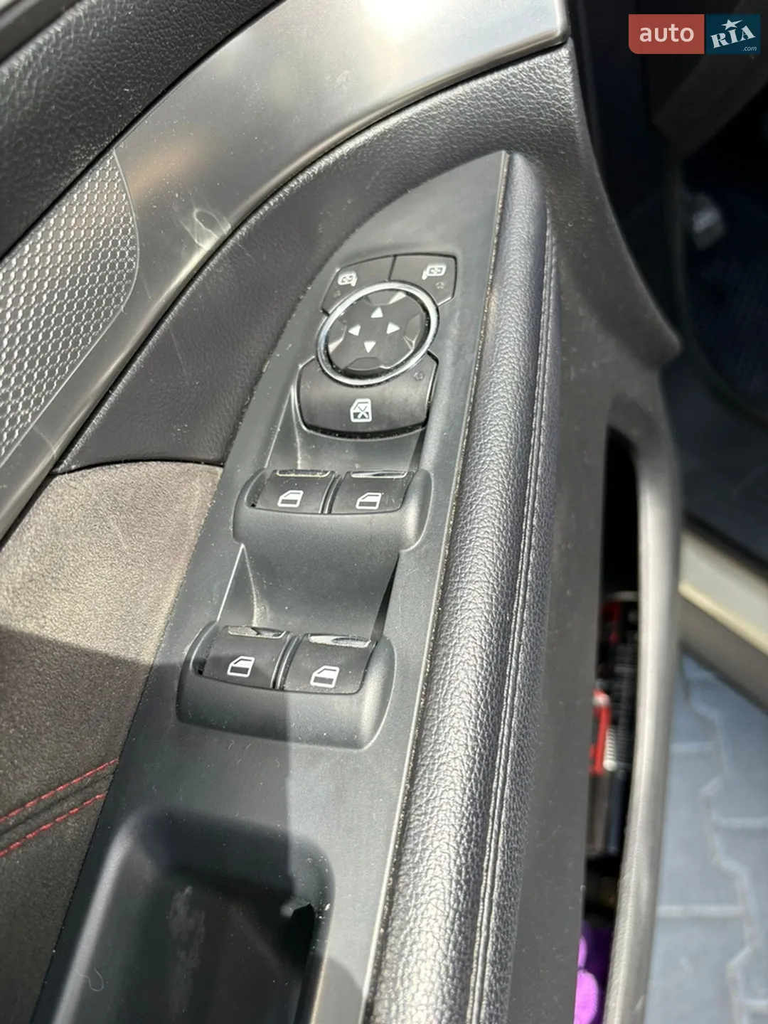 2017 Ford Explorer - мініатюра 21