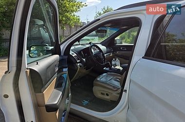 Позашляховик / Кросовер Ford Explorer 2016 в Києві