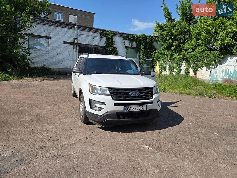 Позашляховик / Кросовер Ford Explorer 2016 в Києві