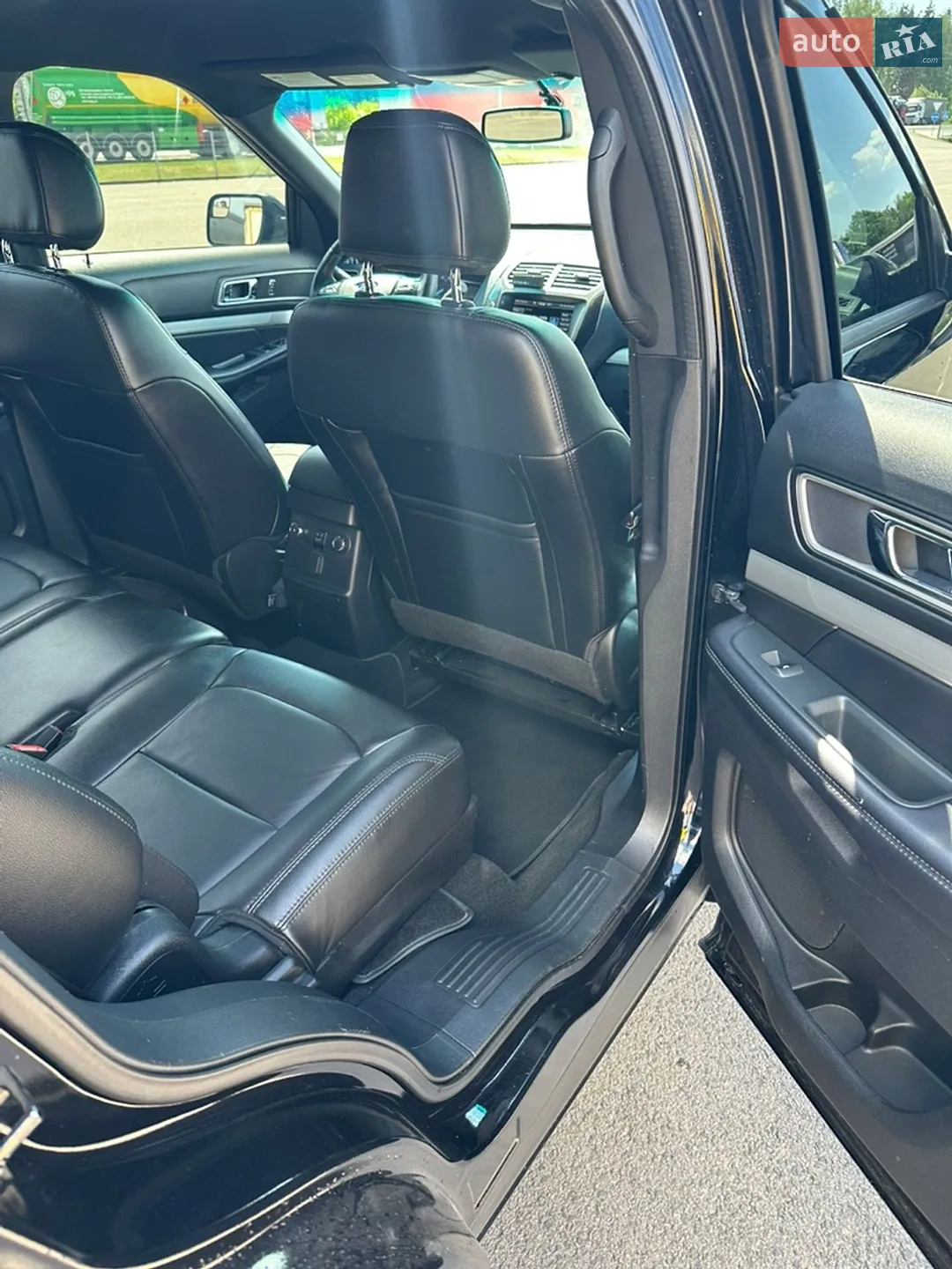 2016 Ford Explorer - мініатюра 19