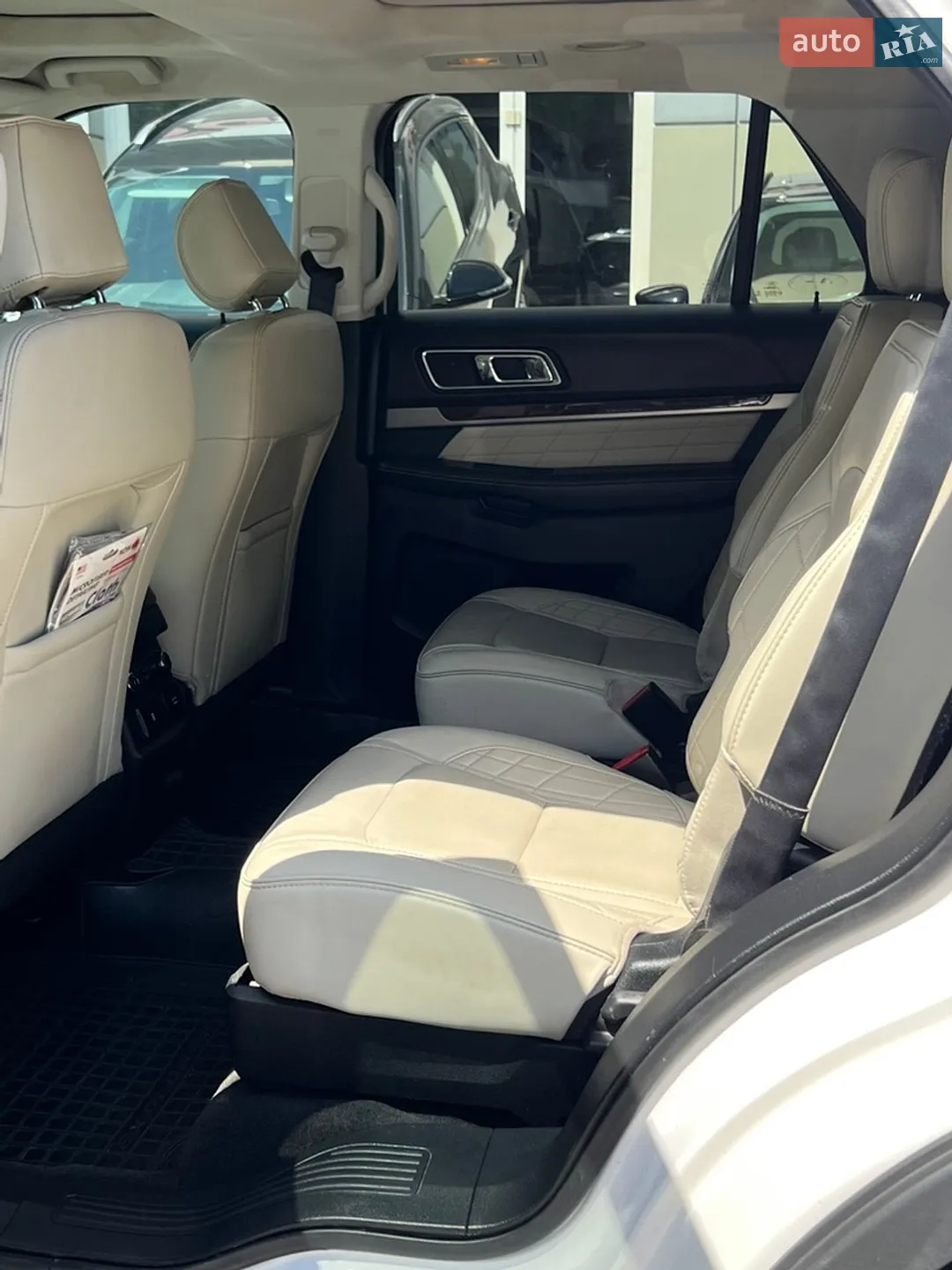 2017 Ford Explorer - мініатюра 28