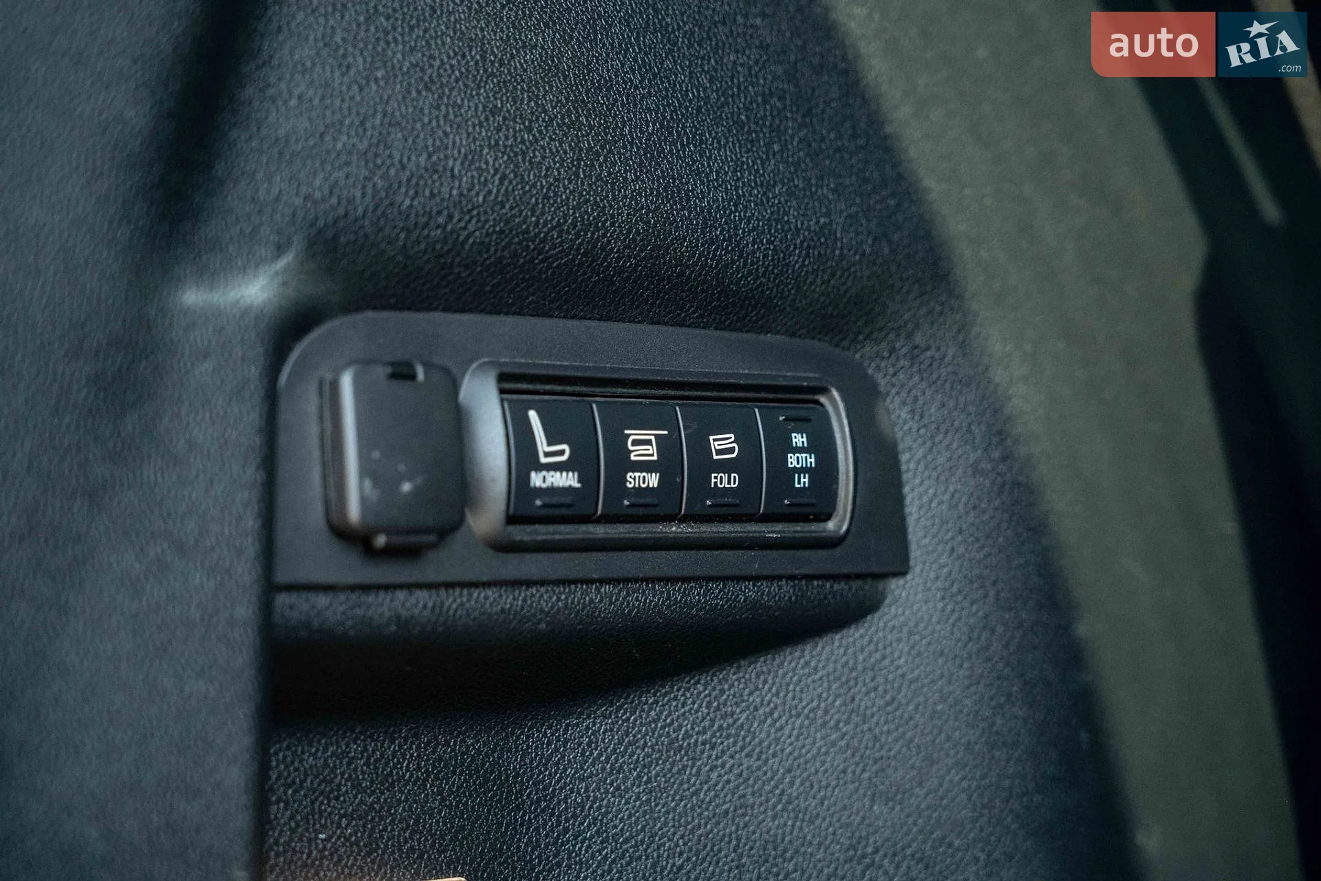 2017 Ford Explorer - мініатюра 44
