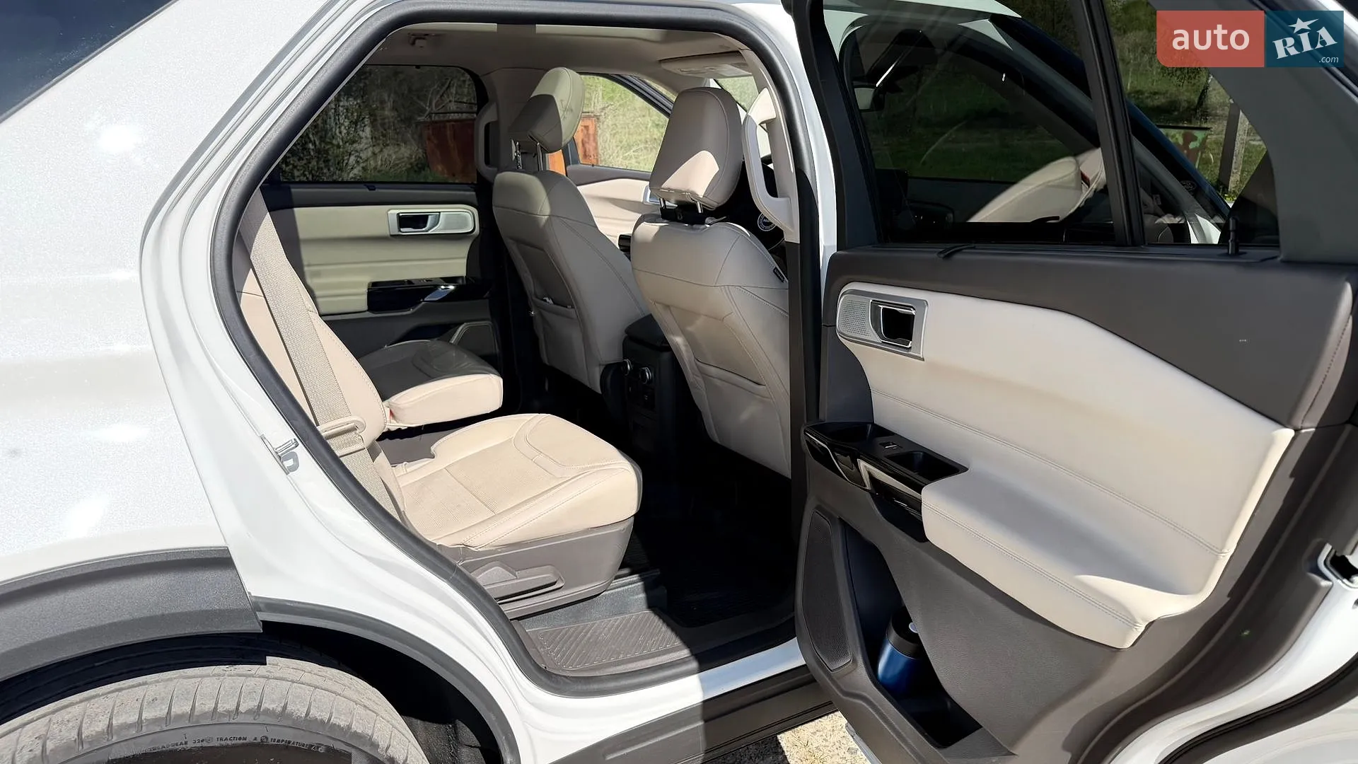 2022 Ford Explorer - мініатюра 18