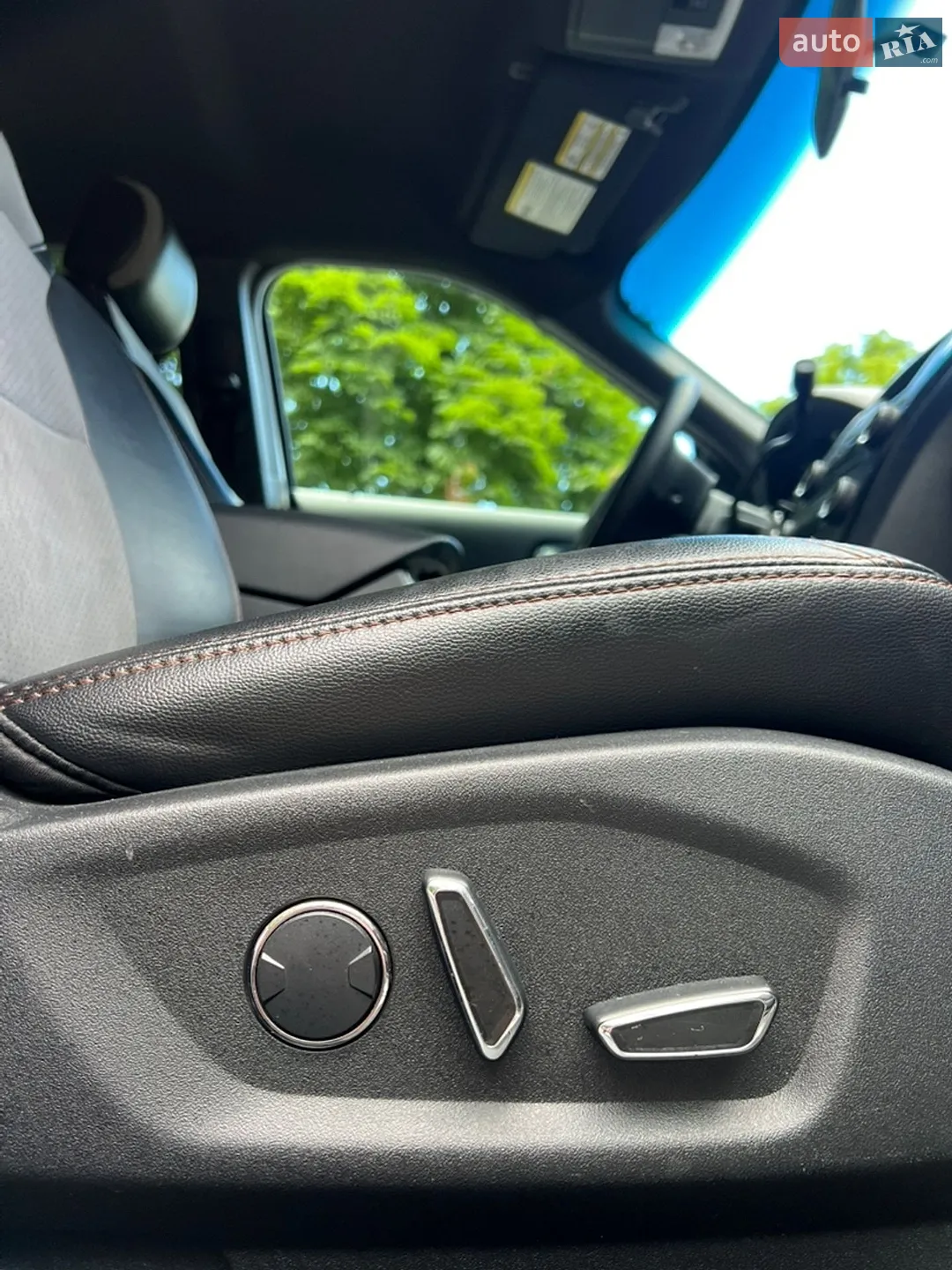 2018 Ford Explorer - мініатюра 27