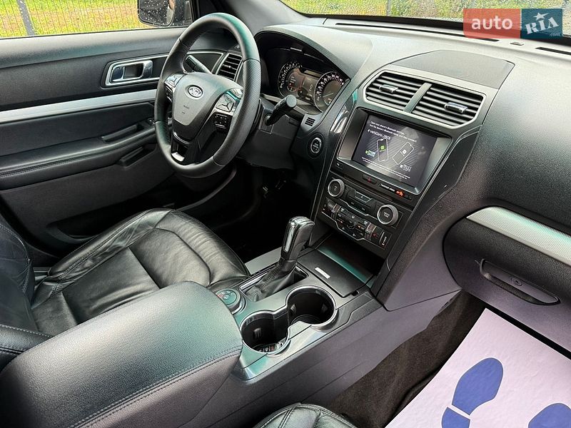 Позашляховик / Кросовер Ford Explorer 2016 в Стрию