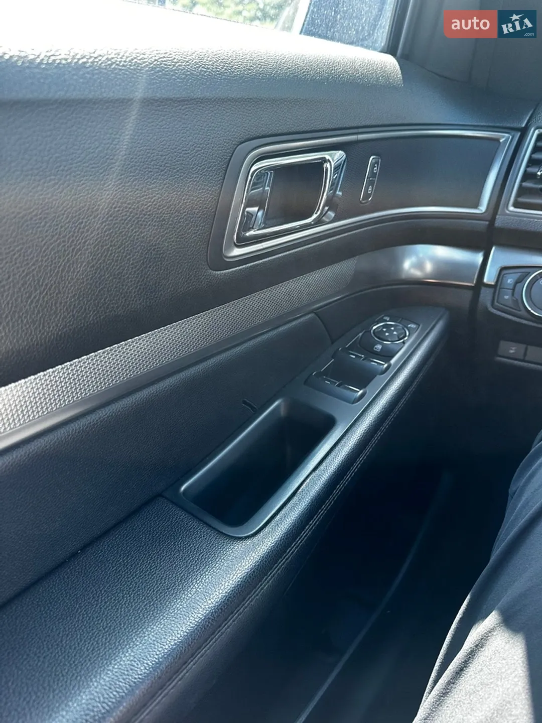 2018 Ford Explorer - мініатюра 13