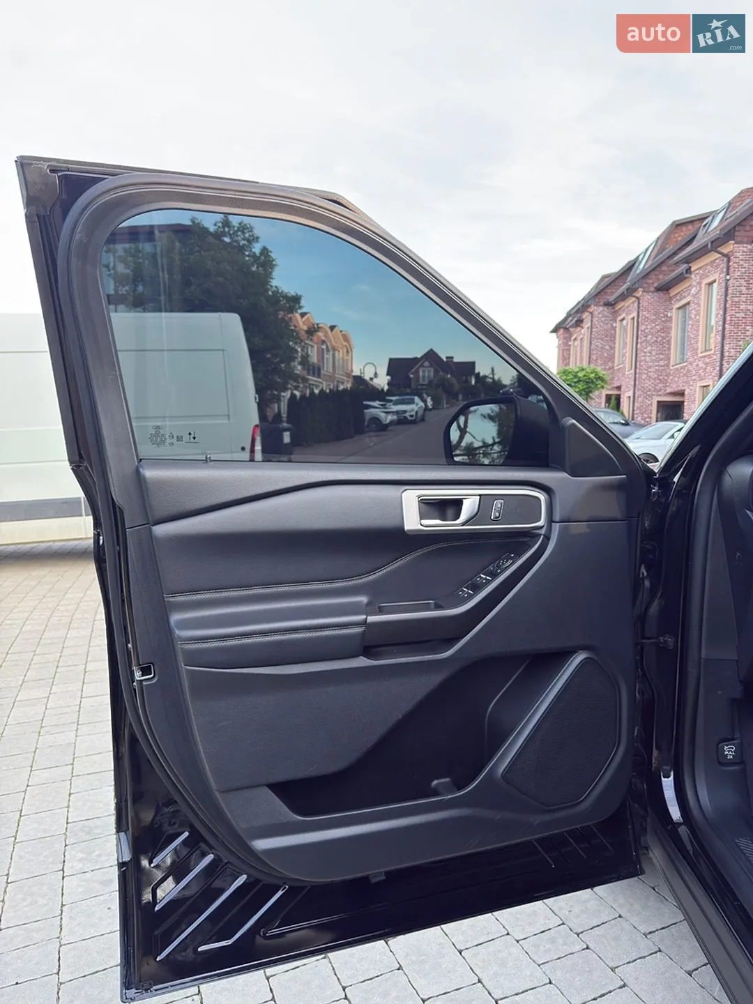 2020 Ford Explorer - мініатюра 12