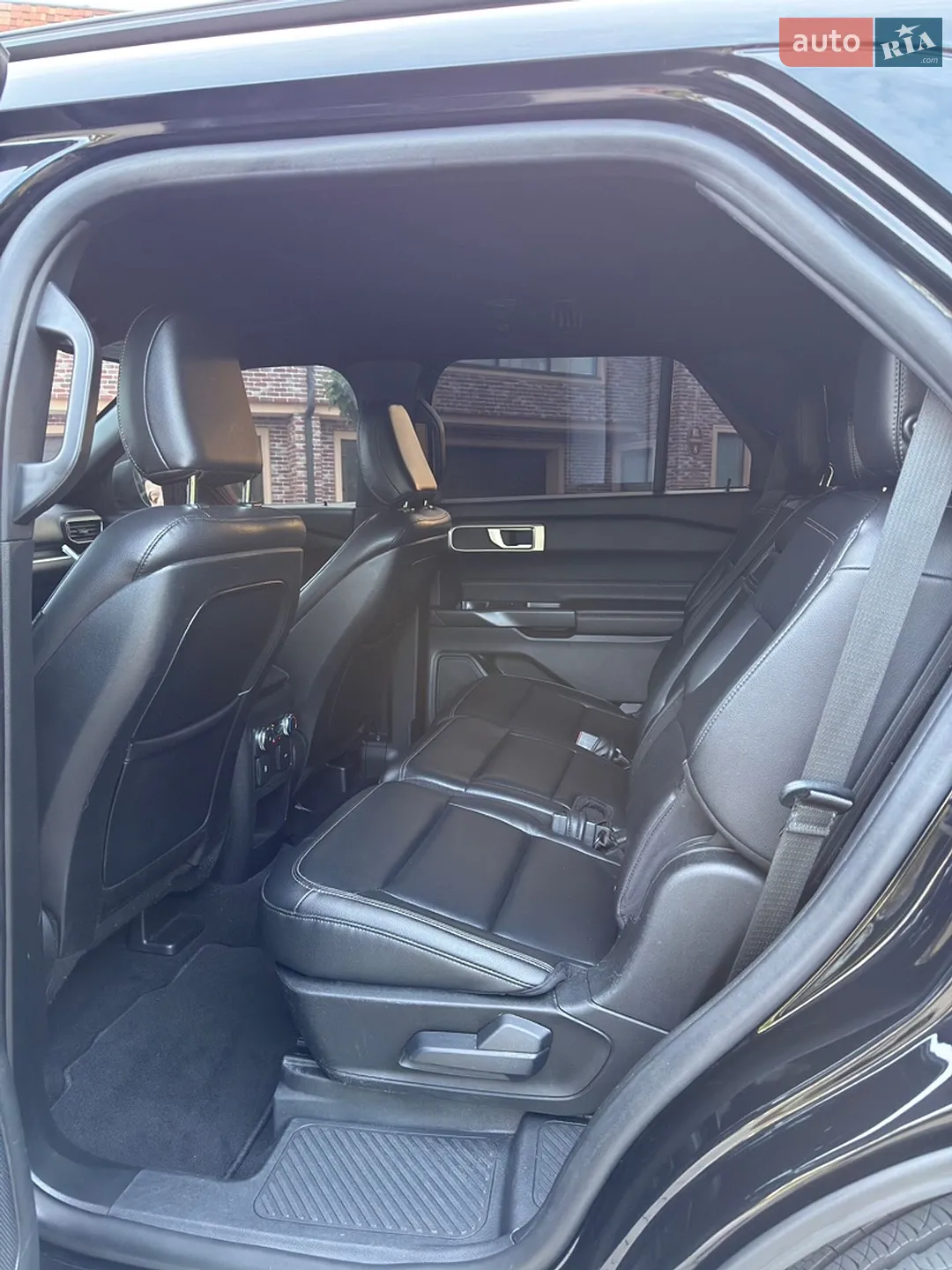 2020 Ford Explorer - мініатюра 17