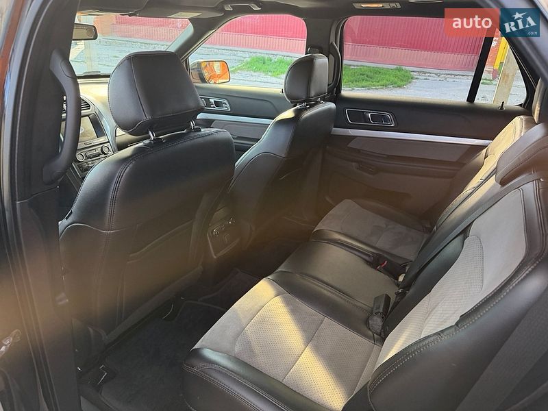 Внедорожник / Кроссовер Ford Explorer 2017 в Ромнах