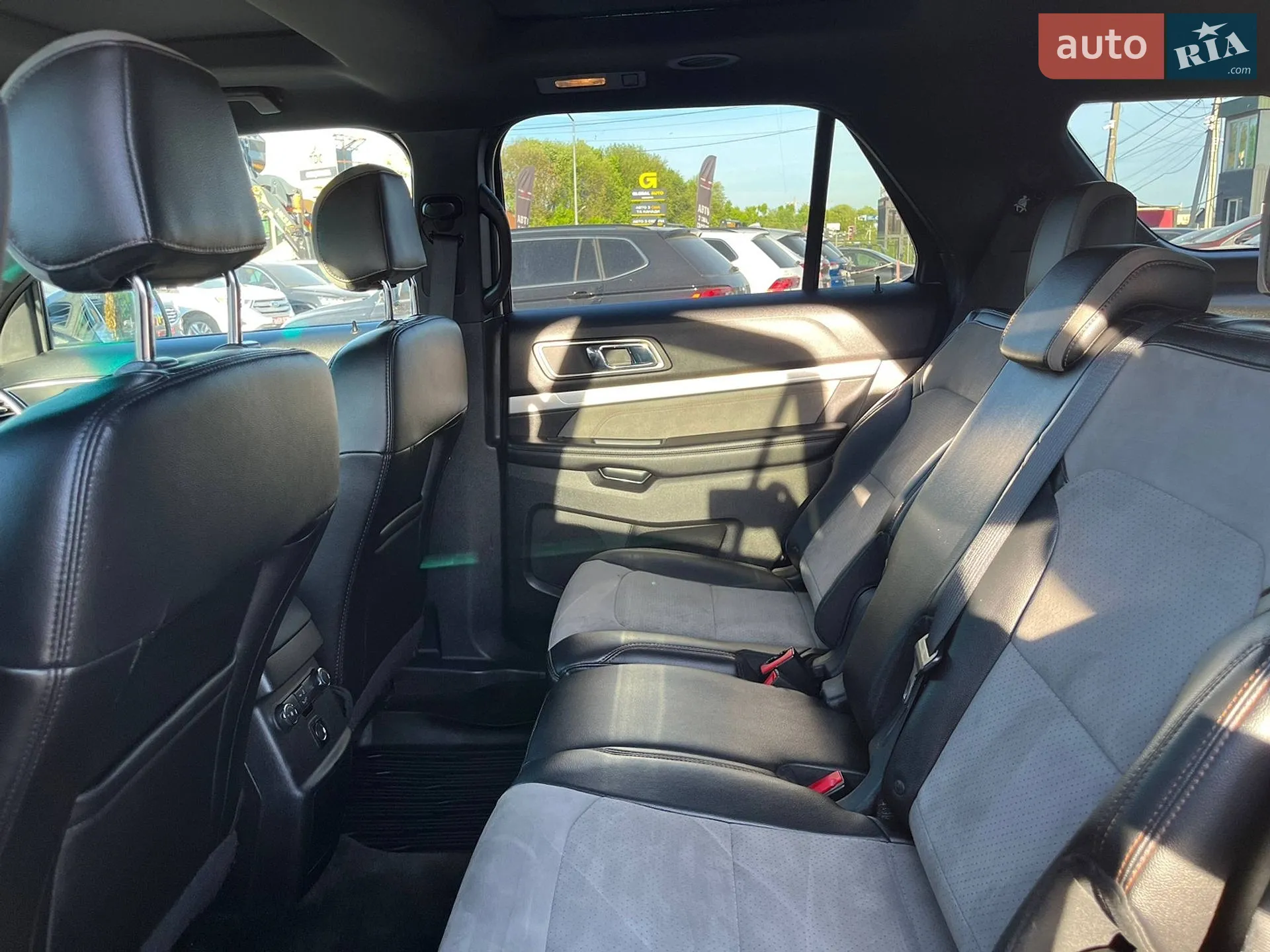 2016 Ford Explorer - мініатюра 15