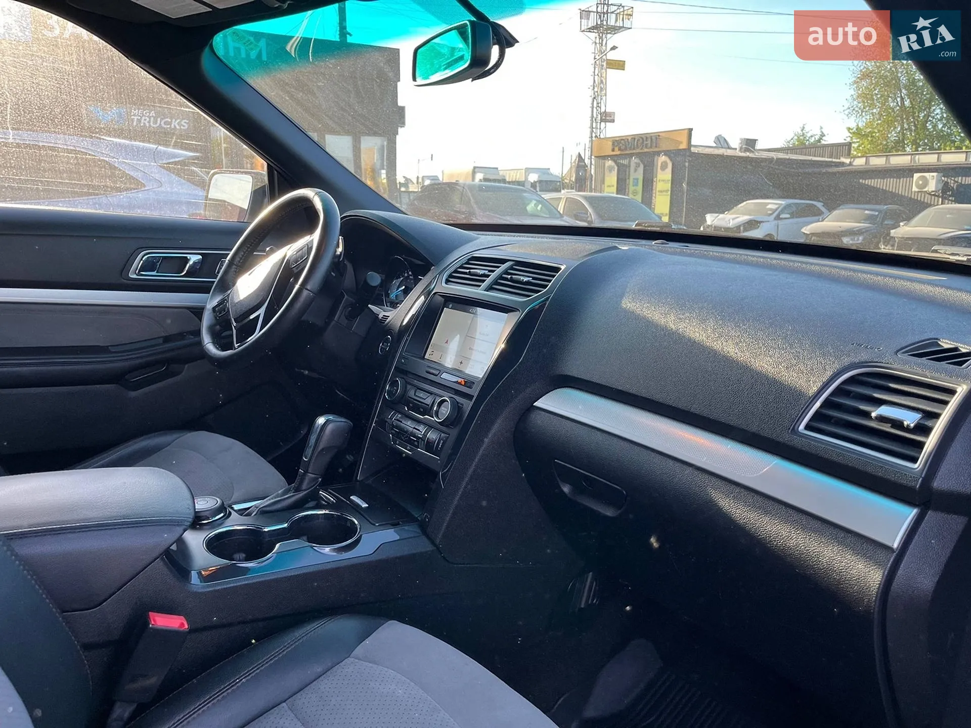 2016 Ford Explorer - мініатюра 25