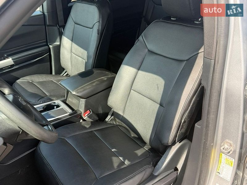 Позашляховик / Кросовер Ford Explorer 2019 в Рівному