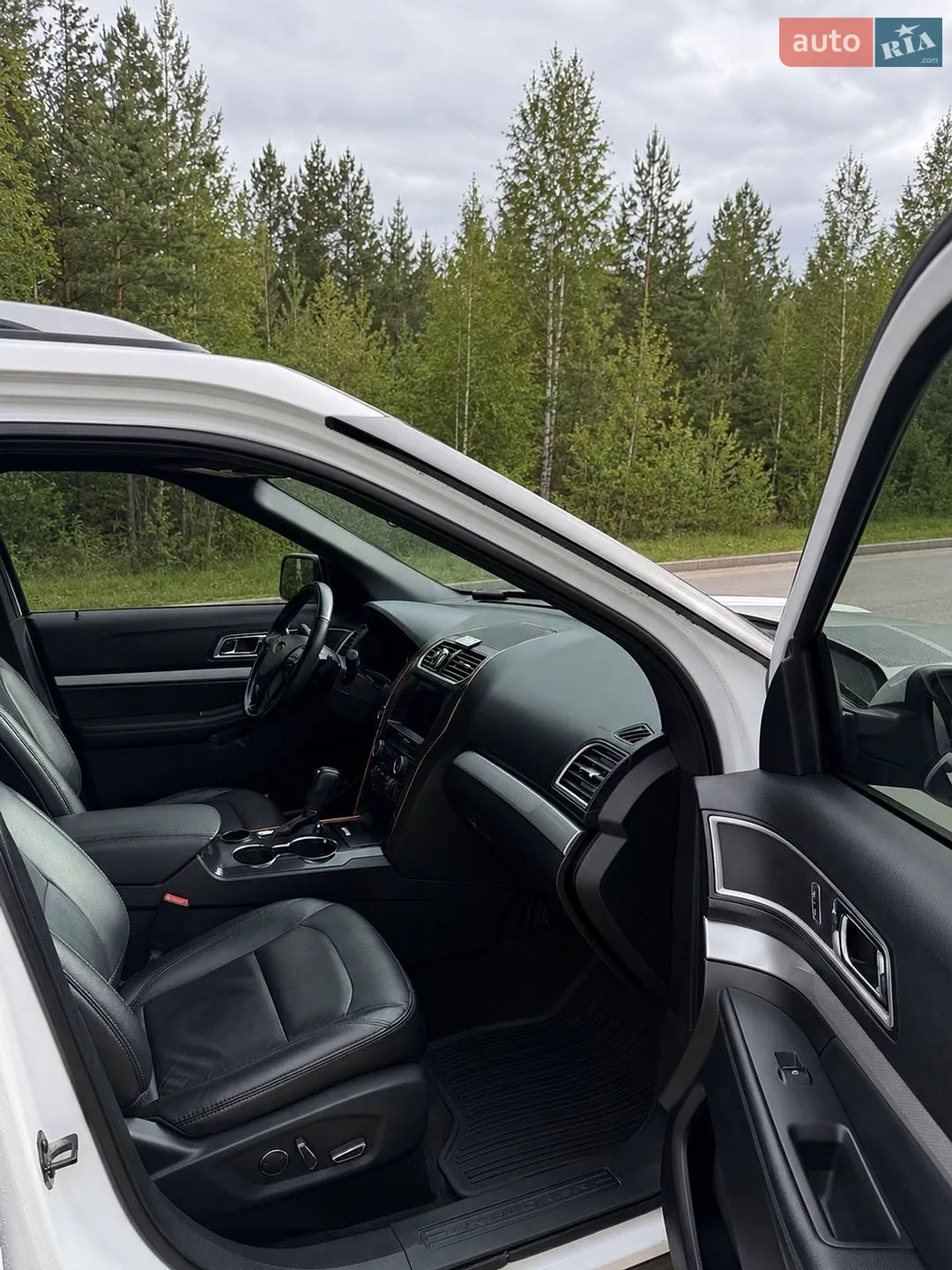 2017 Ford Explorer - мініатюра 5