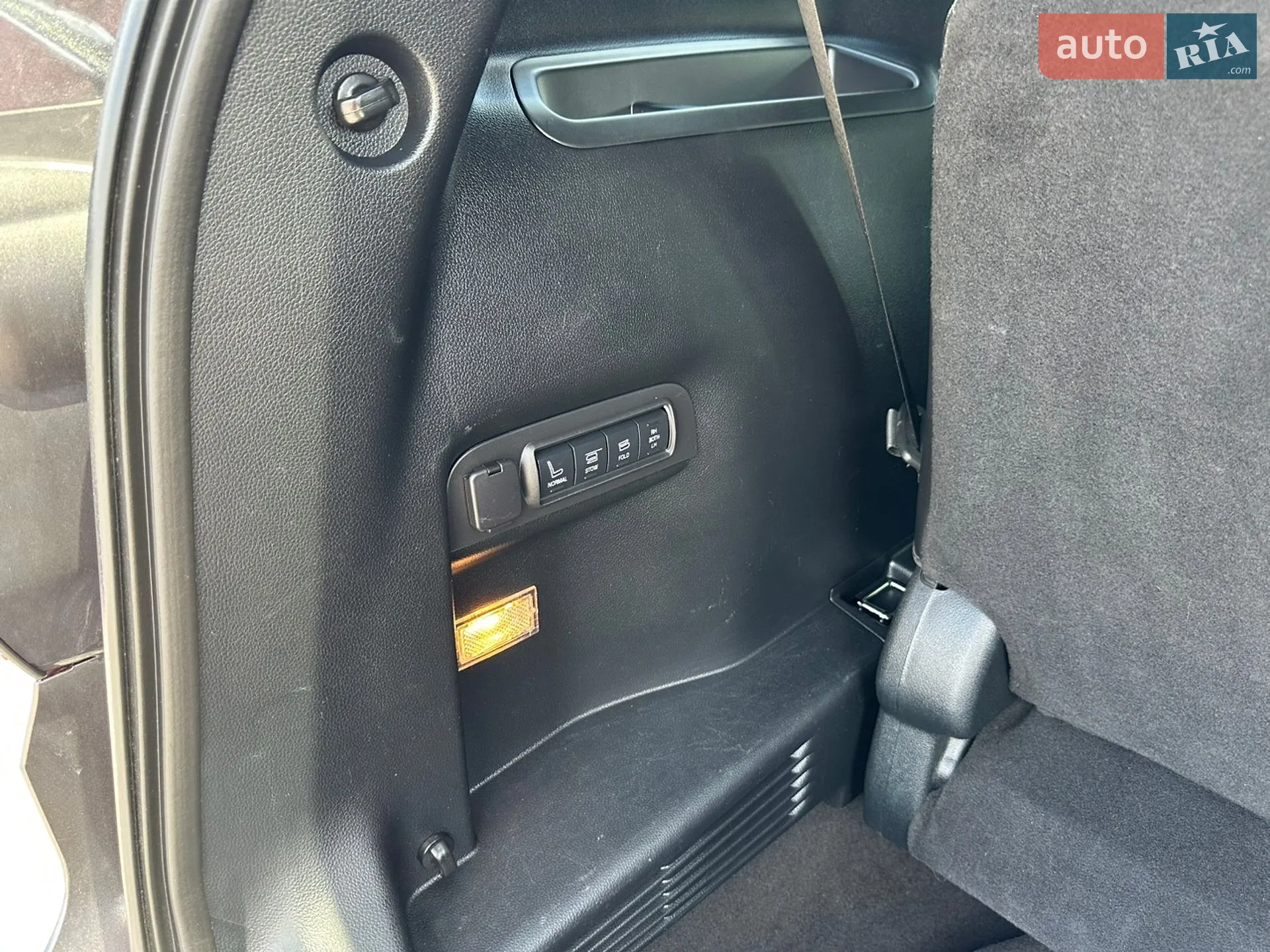 2018 Ford Explorer - мініатюра 14