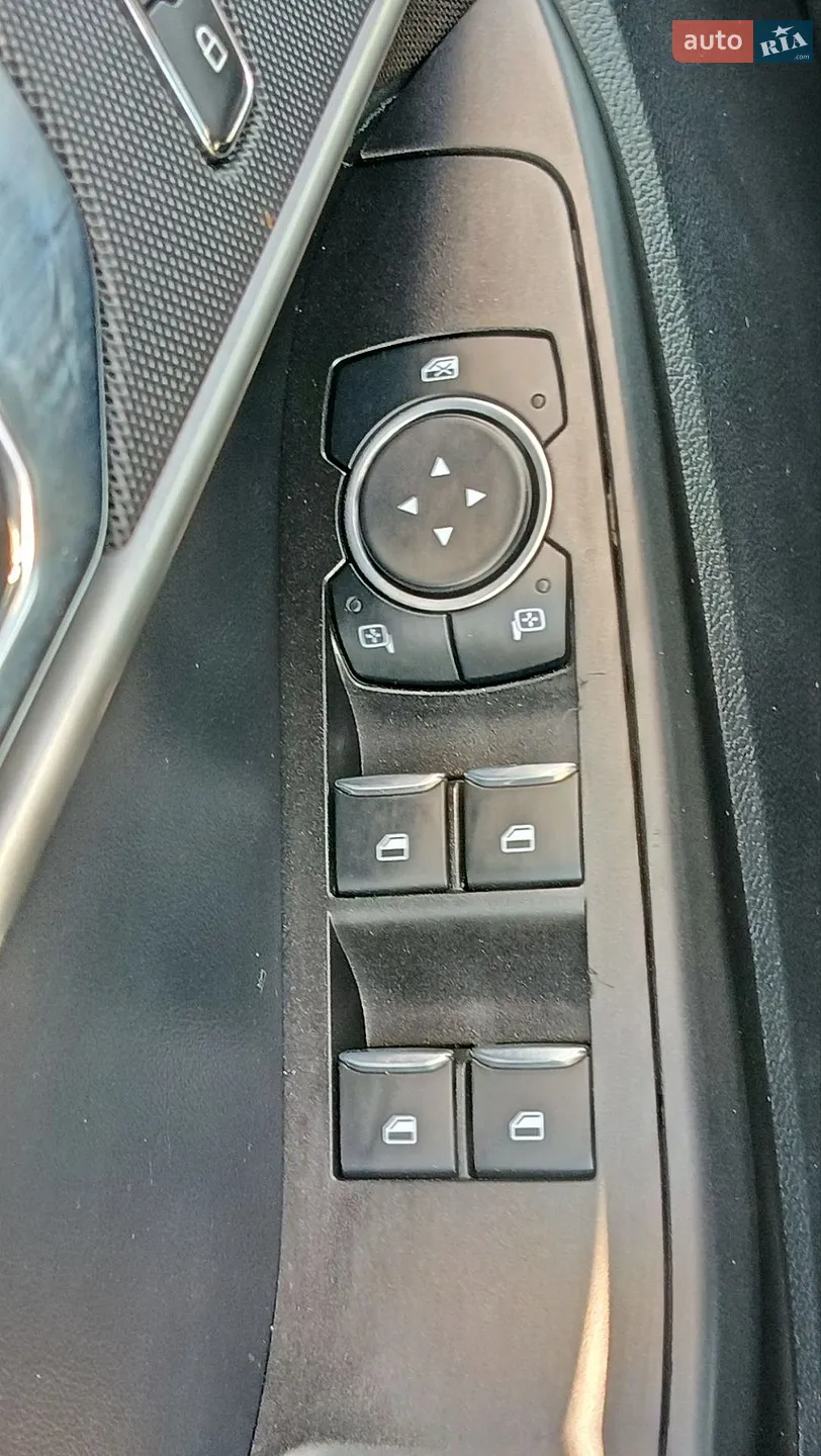 2020 Ford Explorer - мініатюра 32