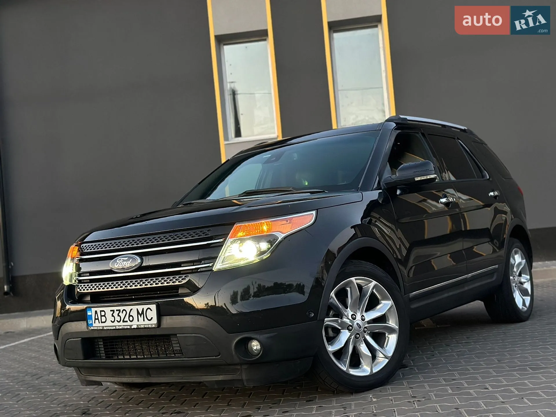 2012 Ford Explorer - мініатюра 2