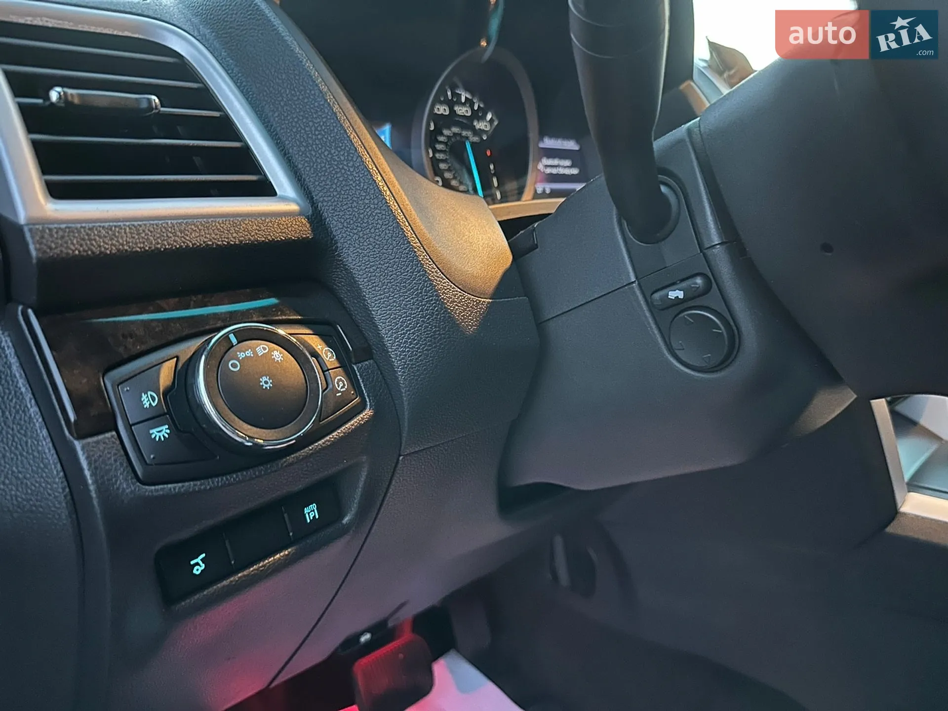 2012 Ford Explorer - мініатюра 26