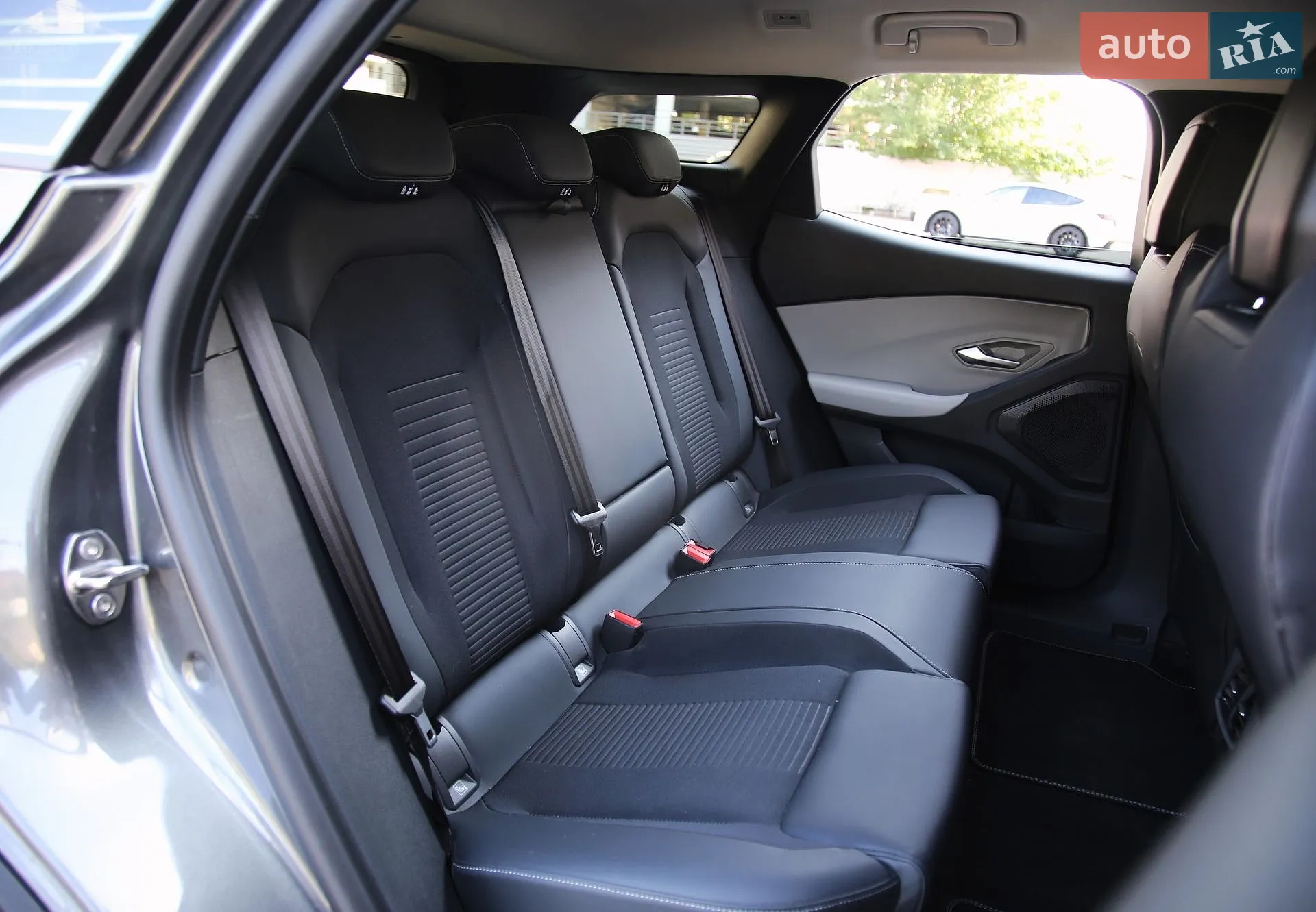 2024 Ford Explorer - мініатюра 9