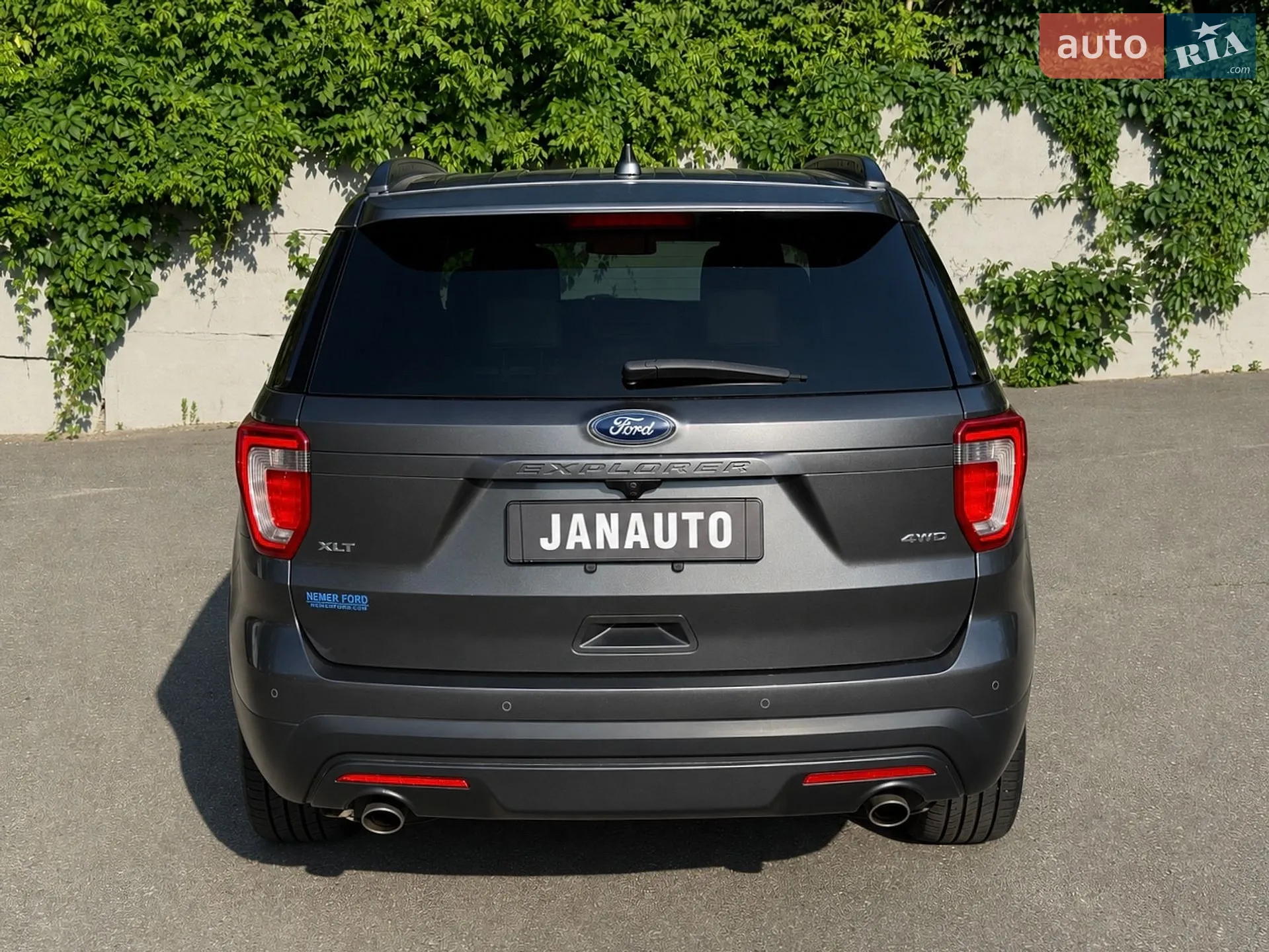 2017 Ford Explorer - мініатюра 4