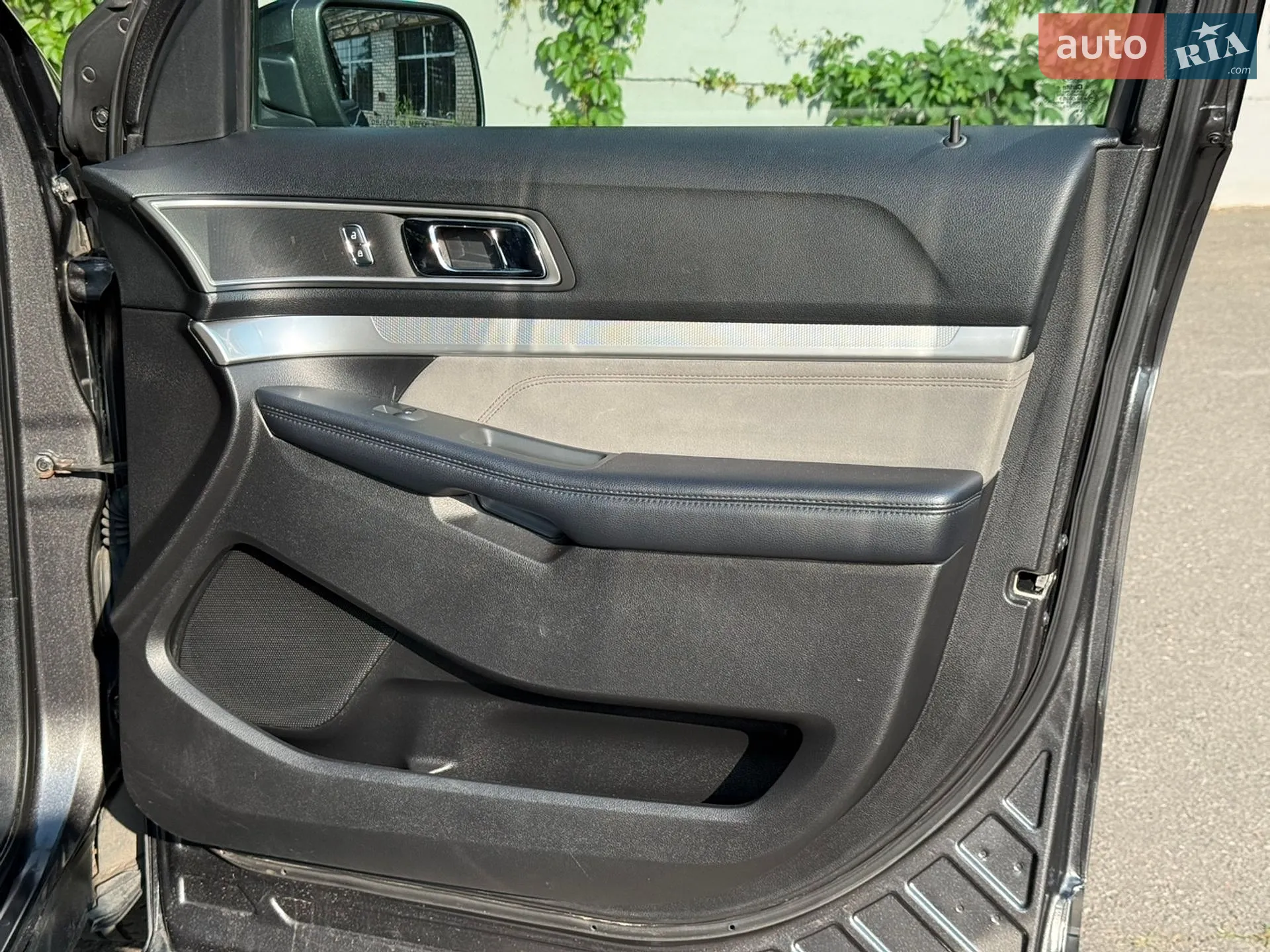 2017 Ford Explorer - мініатюра 18