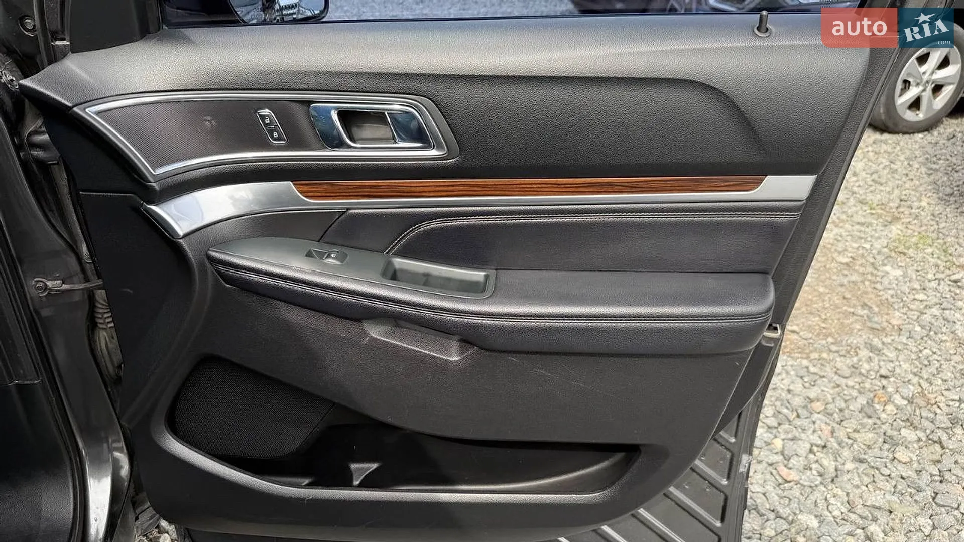 2017 Ford Explorer - мініатюра 31