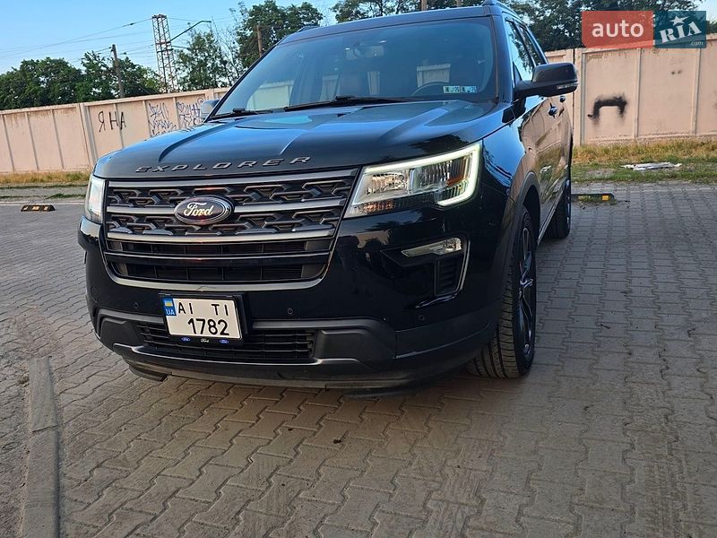 Внедорожник / Кроссовер Ford Explorer 2018 в Ирпене
