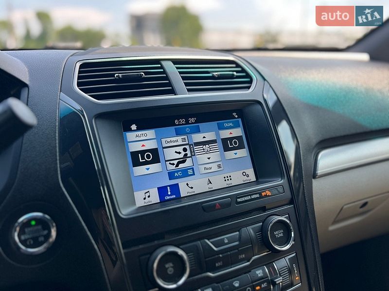 Внедорожник / Кроссовер Ford Explorer 2018 в Ивано-Франковске
