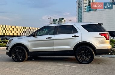 Внедорожник / Кроссовер Ford Explorer 2016 в Одессе