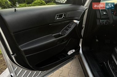 Внедорожник / Кроссовер Ford Explorer 2016 в Одессе