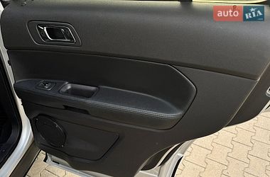 Внедорожник / Кроссовер Ford Explorer 2016 в Одессе