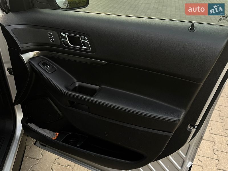 Внедорожник / Кроссовер Ford Explorer 2016 в Одессе
