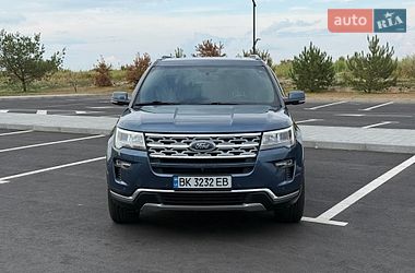 Внедорожник / Кроссовер Ford Explorer 2018 в Ровно