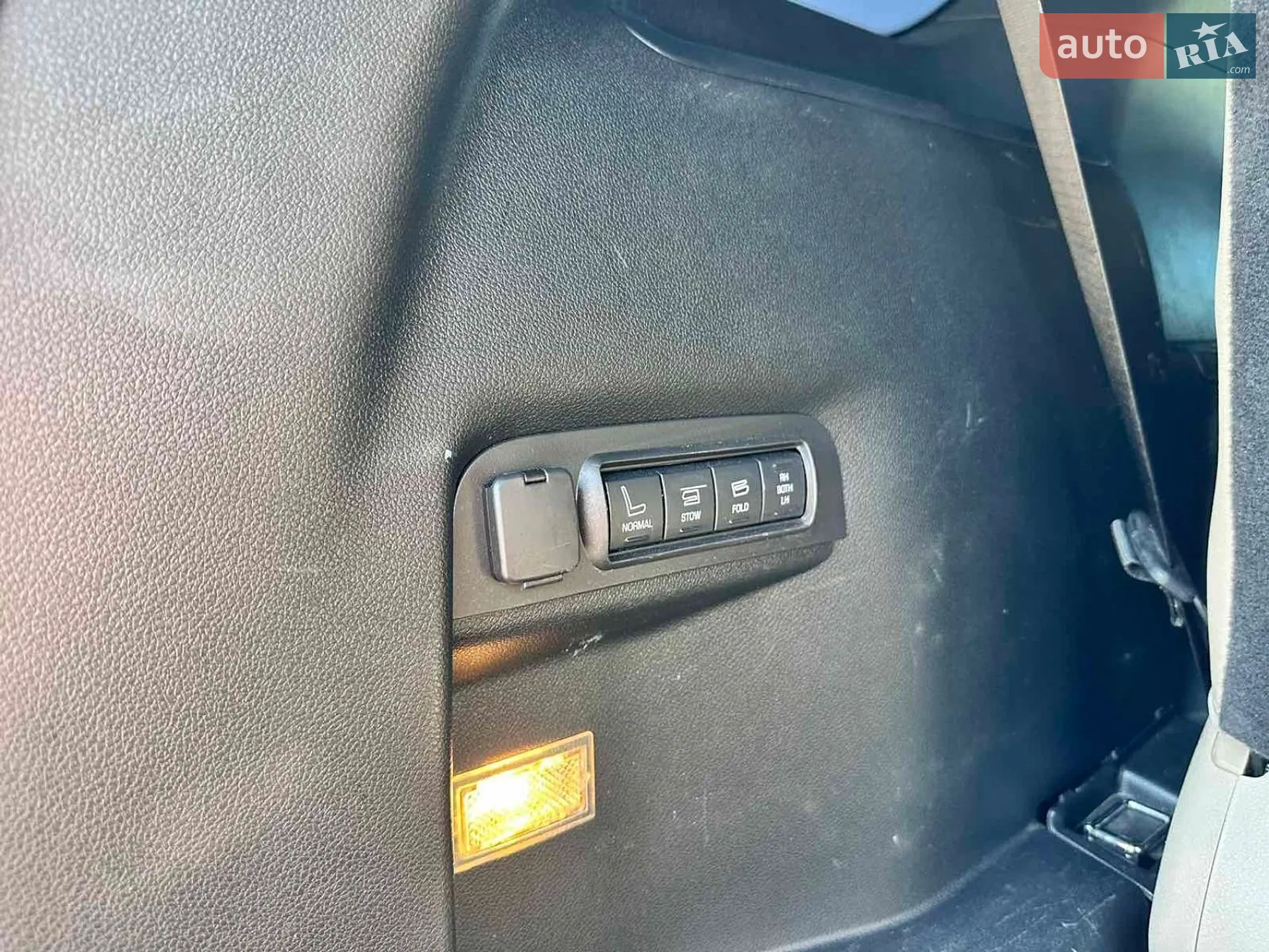 2018 Ford Explorer - мініатюра 13