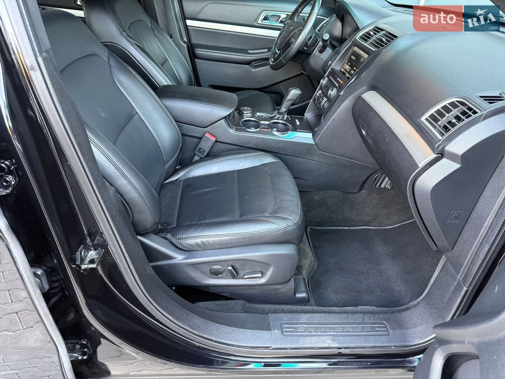2016 Ford Explorer - мініатюра 70