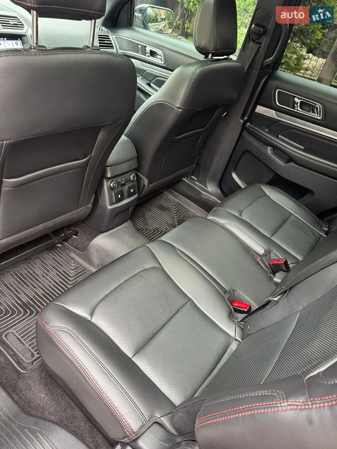 2018 Ford Explorer - мініатюра 15