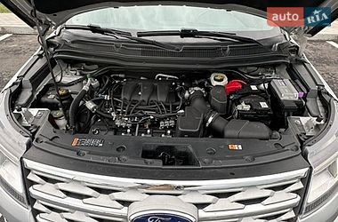 Внедорожник / Кроссовер Ford Explorer 2018 в Ровно