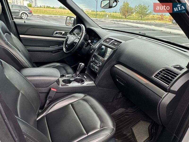 Внедорожник / Кроссовер Ford Explorer 2018 в Ровно